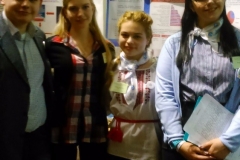 Anička se soutěžícími z Ukrajiny